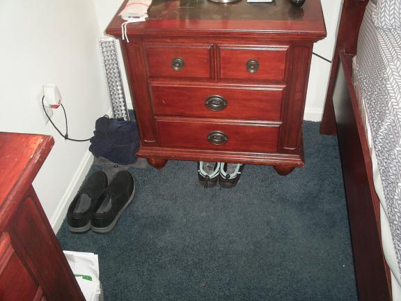 Queen Bed Room set (5) Piece