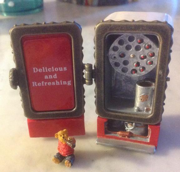 Cocoa Cola collectibles