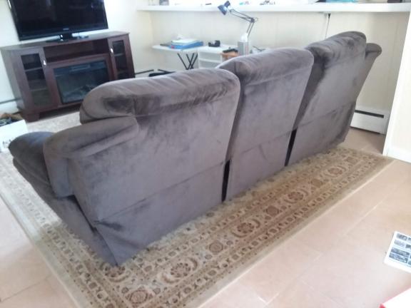 Bob's Furniture Sofa Recliner Memory Foam