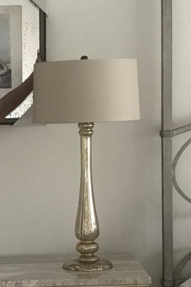 Garage sale in Naples, Florida of Garage Sale Showcase Member Ursula8447. 2 items currently listed for sale.