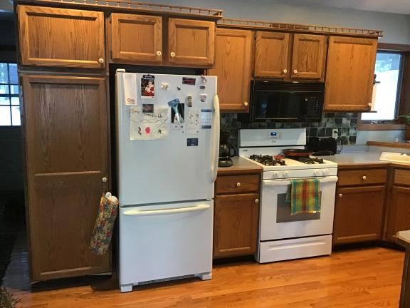 Entire kitchen available