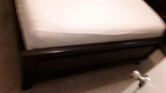 Dark Mahogany Wood Bedroom Set