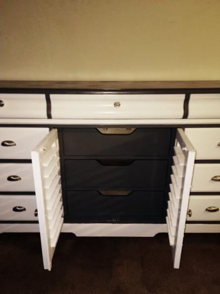 Bedroom Dresser for sale in Saint Louis MO