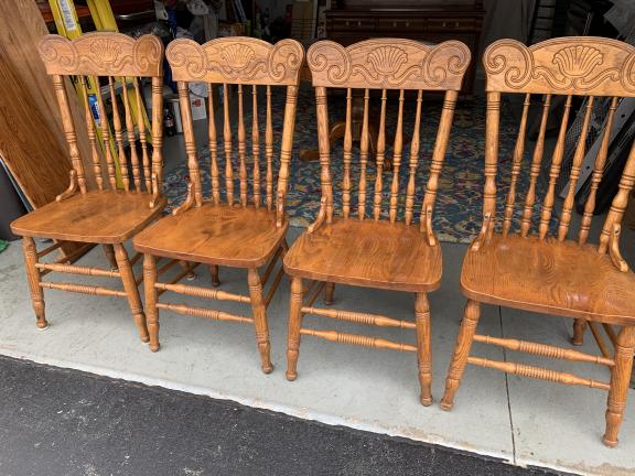 Keller Solid Oak Dinning Set China Cabinet and Table w/2 Leaves and 4 Chairs