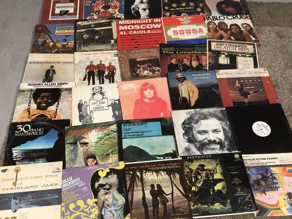 Comic books, VHS, DVD’s, Albums for sale in Lodi CA